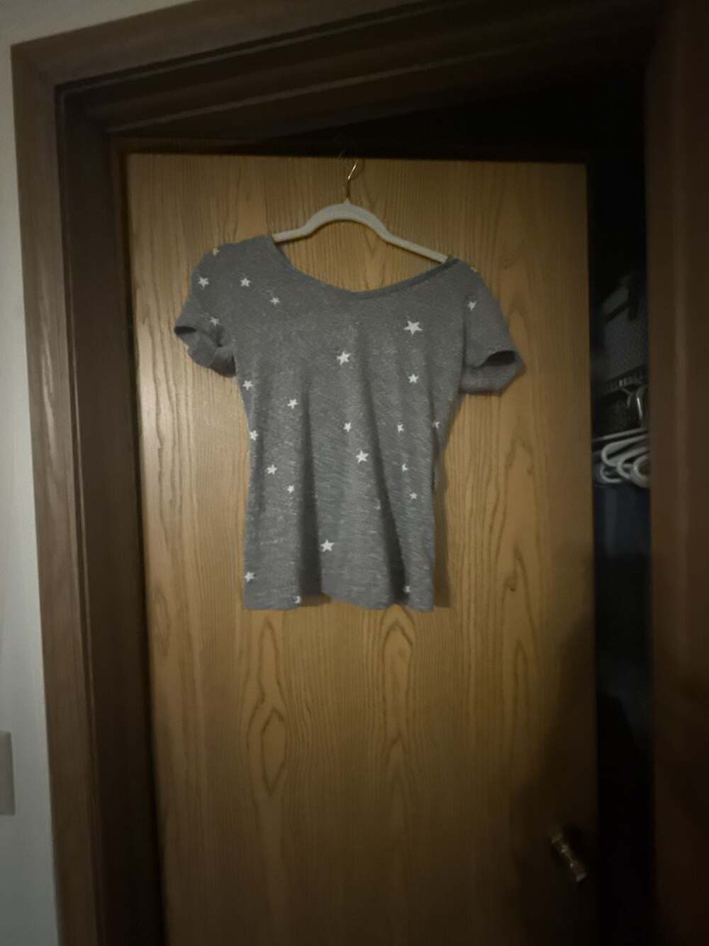 rue21 Favorite V-Neck Tee Gray Star Print Size S